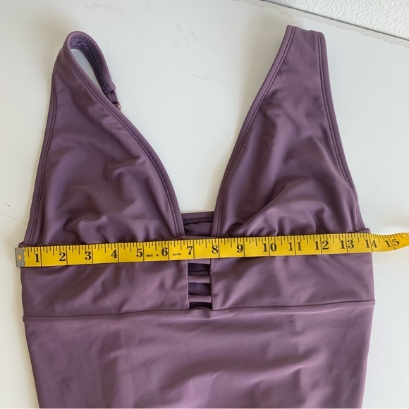 Shade and Shore one‎ piece lavender swimsuit, high cut thigh large - Picture 11 of 11